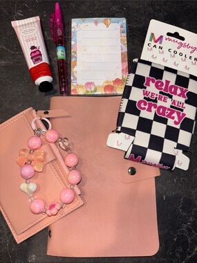 Pink purse helpers set